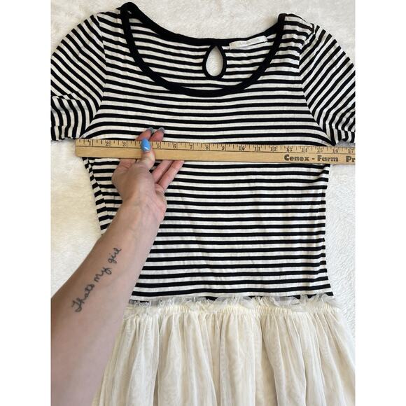 Olive Des Olive Black Ivory Stripe Short Sleeve Tulle Bottom Dress Medium - Picture 4 of 10